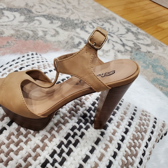 High heels - Picture 11 of 11